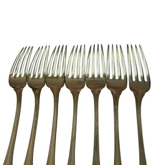 Community Silver Triple Plus Avalon Lot of 7 Dinner Forks 7 inch Silverware - Picture 6 of 6